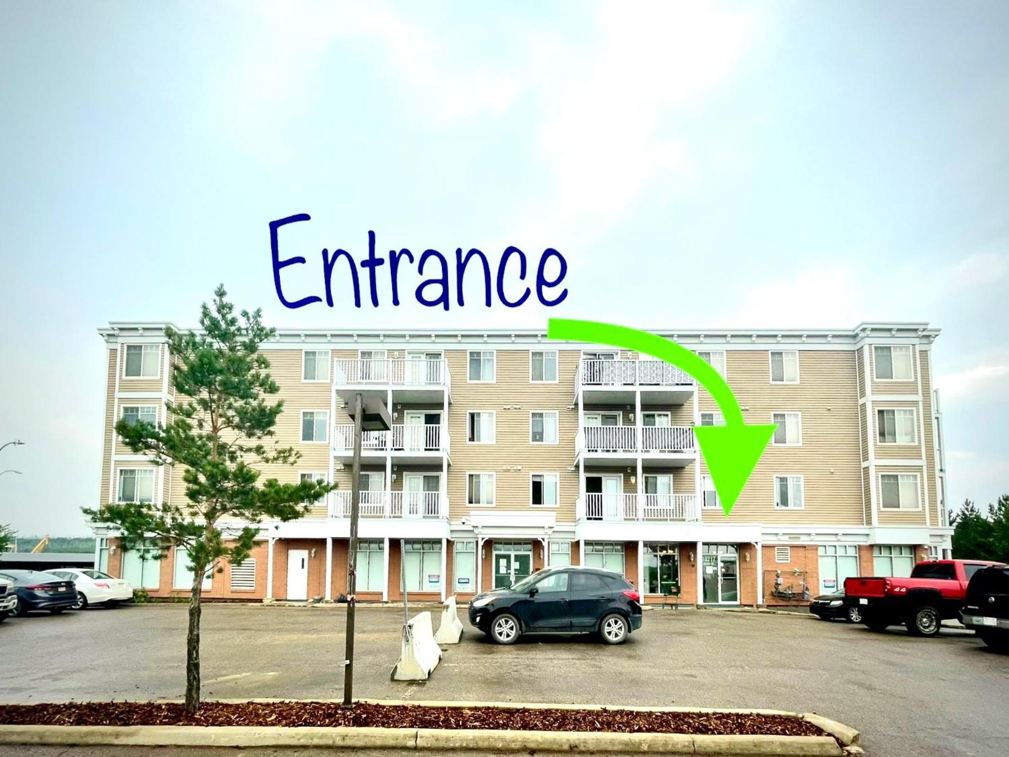 Top Floor Riverfront Condo With Stellar Sunsets! Fort Mcmurray Kültér fotó