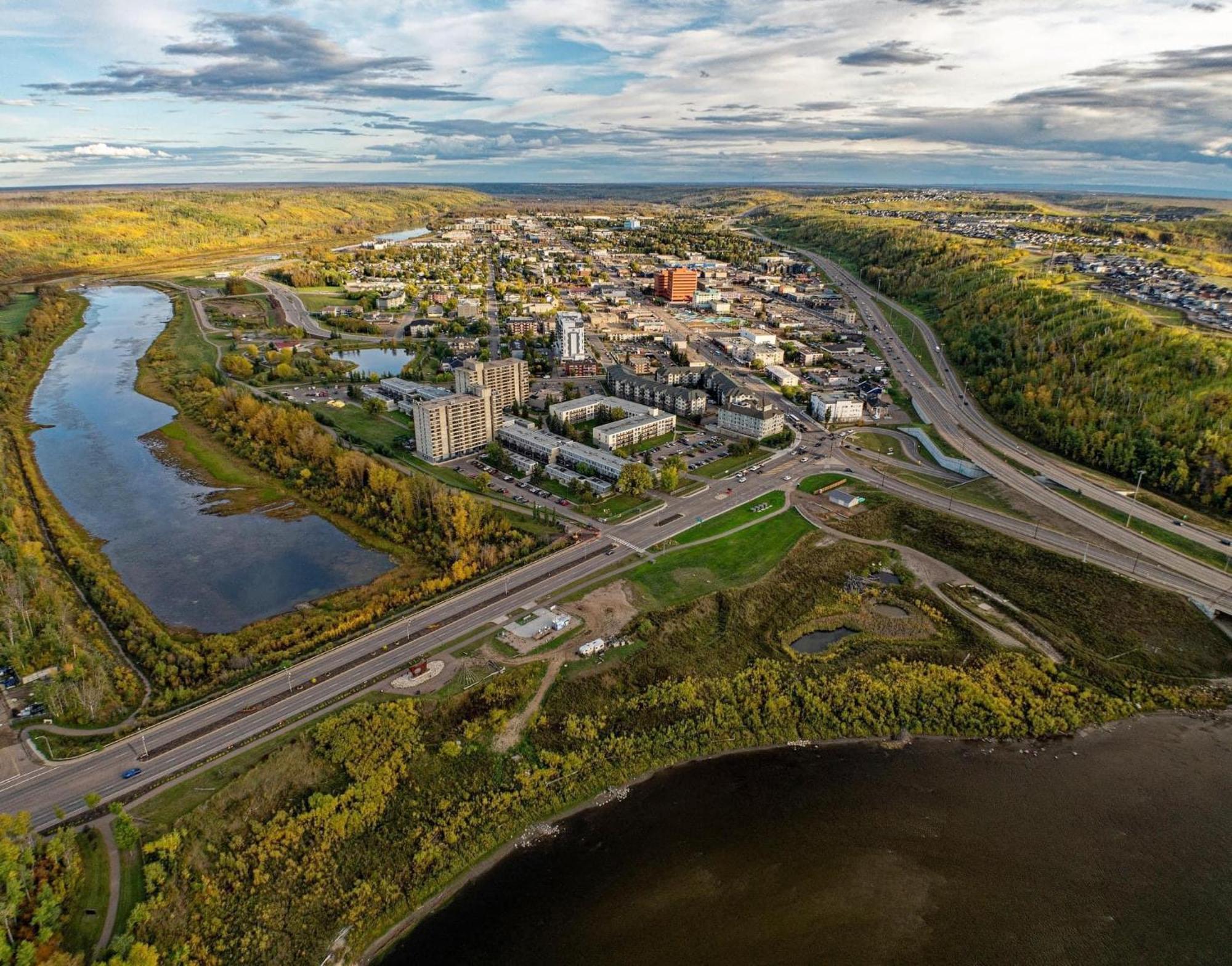 Top Floor Riverfront Condo With Stellar Sunsets! Fort Mcmurray Kültér fotó