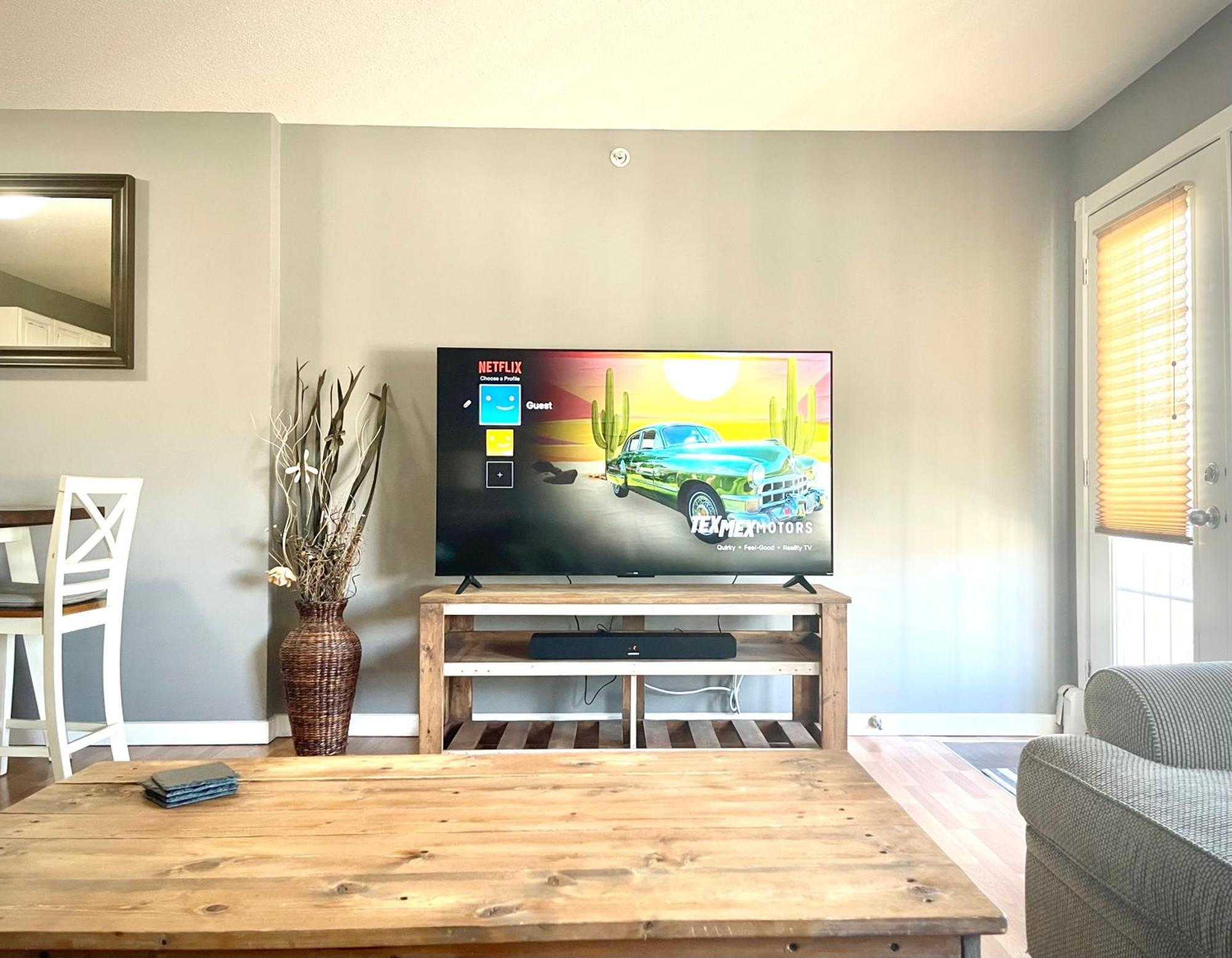 Top Floor Riverfront Condo With Stellar Sunsets! Fort Mcmurray Kültér fotó